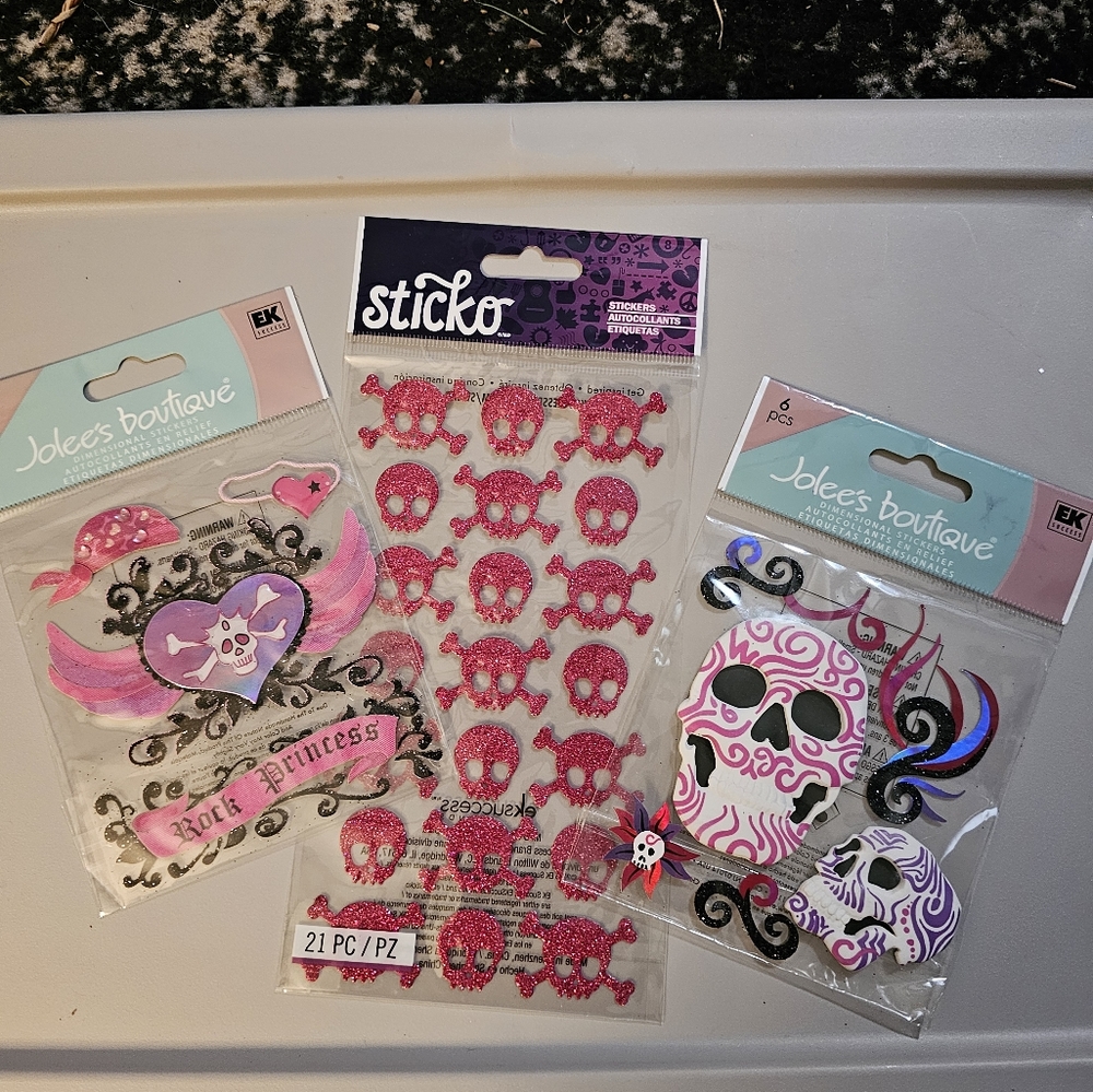 Skull stickers